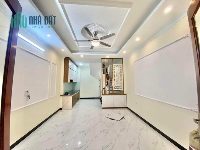 BÁN GẤP NHÀ. NGÂN HÀNG SIẾT NỢ NGUYỄN ĐỨC CẢNH 45M 5T. HƠN 4 TỶ