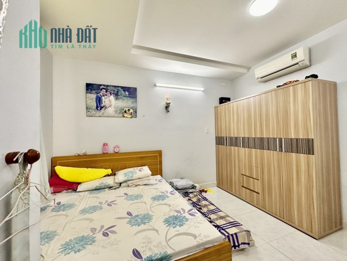 Hồng Lạc P10 Tân Bình - 45M² 4 Tầng 4PN - Hẻm đẹp gần MT - Hơn 5 tỷ
