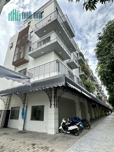 Bán lô góc Shophouse 99m2 kinh doanh đỉnh đẹp nhất KĐT The Manor Central Park