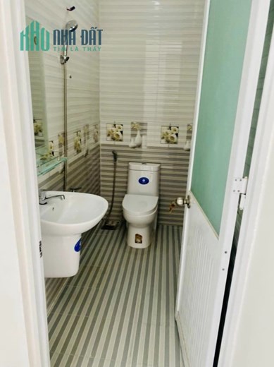 Bán nhà 2 tầng 2PN, 40m2 SHR, Hẻm xe hơi, Vườn Lài, Tân Phú, chỉ 4.6 tỷ TL