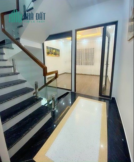 Bán nhà tuyến phố Văn Cao, 60m 4 tầng mới tinh GIÁ 6 tỉ ô.tô để trong nhà