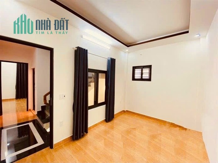 Bán nhà phố Trại Lẻ gần ngay AEON, diện tích 42m 4 tầng mới tinh GIÁ 2.7 tỉ