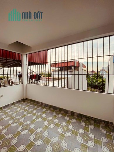 Bán nhà phố Trại Lẻ gần ngay AEON, diện tích 42m 4 tầng mới tinh GIÁ 2.7 tỉ