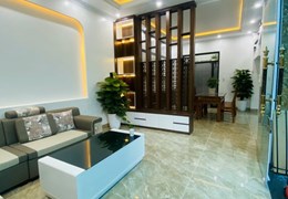 Bán nhà xây mới Chợ Hàng Cũ, 56m 4 tầng sân cổng riêng GIÁ 3.4 tỉ đẹp miễn chê