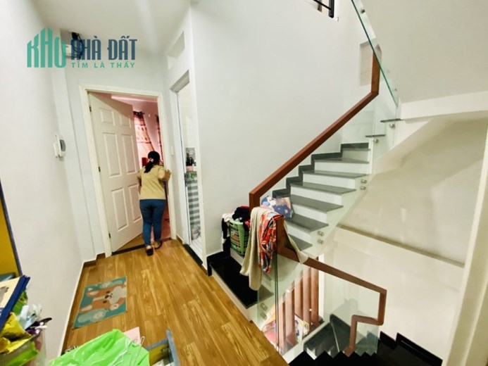 NGộp Hòa Bình - Quận 11 - HXH 7m - 2 tầng - 62m2