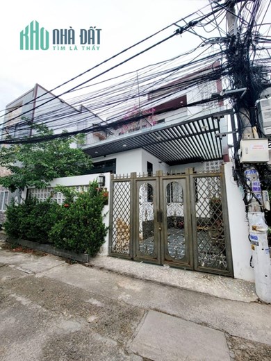 Nhà DT:123m2, ngang 7m thiết kế villa sân vườn, ô tô vào sân, trung tâm Chợ Hòa Khánh, Đà Nẵng mà