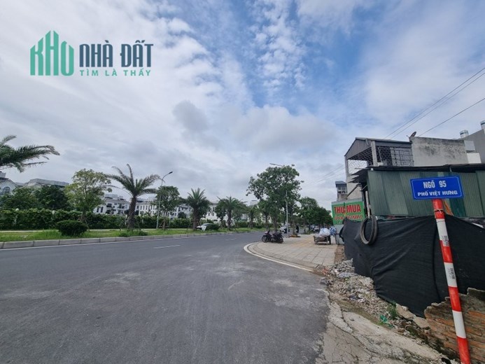 Bán nhà Việt Hưng ,Long Biên 5 tầng ,32 m2 ,MT 3.9m nhà đẹp hơn 3 tỷ