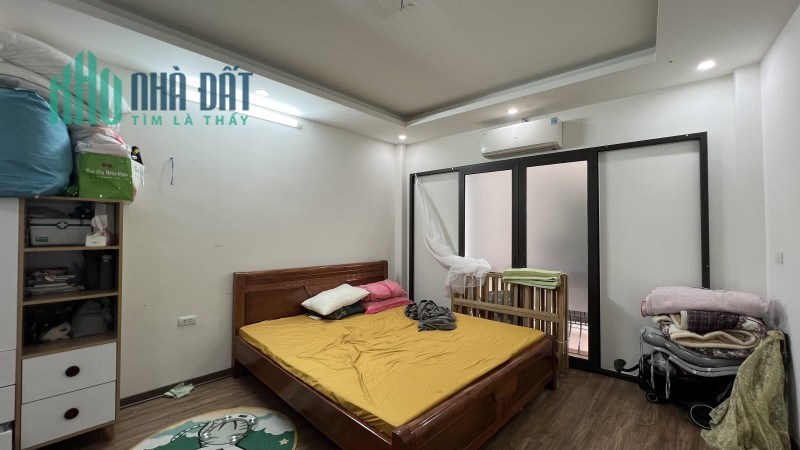Bán nhà Việt Hưng ,Long Biên 5 tầng ,32 m2 ,MT 3.9m nhà đẹp hơn 3 tỷ
