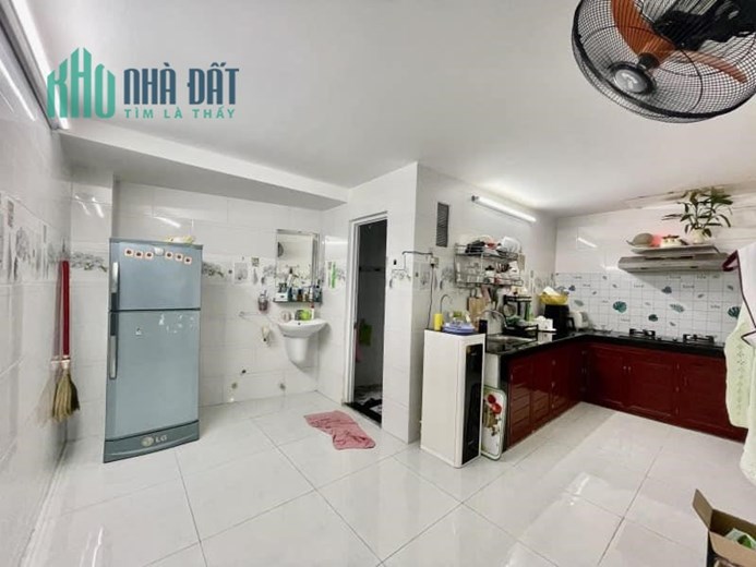NHÀ KIỆT SÁT BIỂN NGUYỄN VĂN THOẠI NHỈNH 2 TỶ HIẾM CÓ CHO VỢ CHỒNG TRẺ