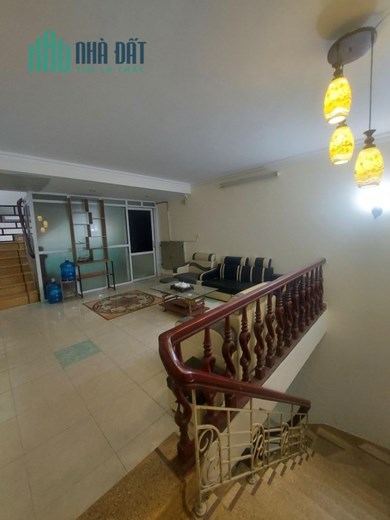 NHÀ MẶT PHỐ THUỘC CẦU GIẤY. VỊ TRÍ ĐẸP, BỀ THẾ: