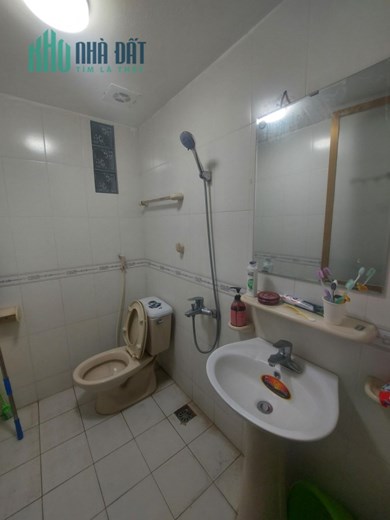 NHÀ MẶT PHỐ THUỘC CẦU GIẤY. VỊ TRÍ ĐẸP, BỀ THẾ: