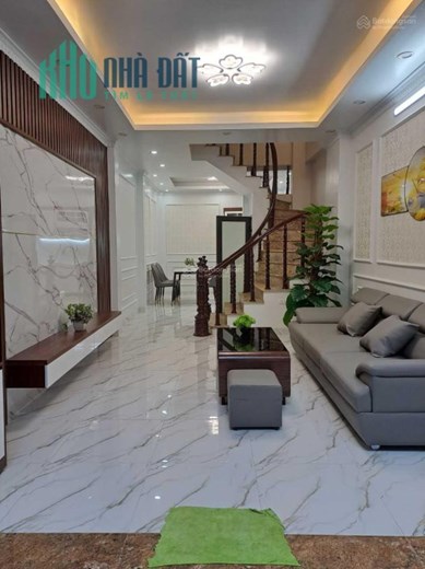 CHỊ LAN NHỜ BÁN HỘ NHÀ  – DT 63M –NHỈNH 5 Tỷ 5 TẦNG