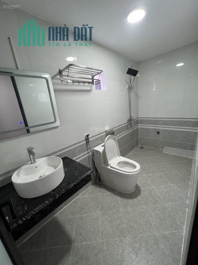 CHỊ LAN NHỜ BÁN HỘ NHÀ  – DT 63M –NHỈNH 5 Tỷ 5 TẦNG