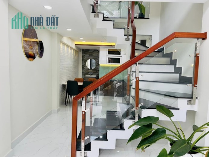 Bán Nhà HXH Lê Văn Sỹ Phường 1 Tân Bình Giá 18.9 Tỷ