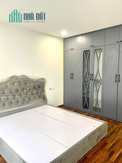 NHÀ ĐẸP NỘI THẤT XỊN XÒ NGÕ NÔNG THÔNG TỨ PHÍA - NHIỀU TIỆN ÍCH 
 Trần Khát Chân 30m x 5 Tầng