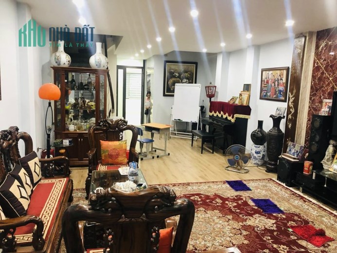 Bán nhà đẹp Đội Cấn 105m2, 7 Tầng Thang Máy, Ô tô tránh – Kinh Doanh, giá 2X Tỷ