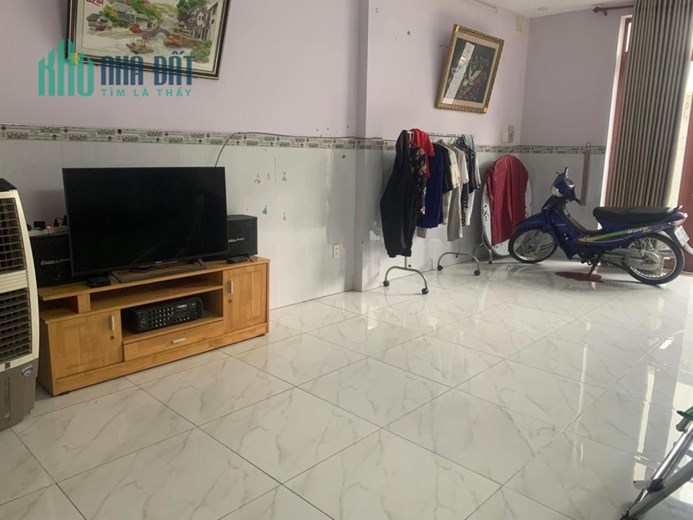 Chính Chủ Bán Nhà HXH Nguyễn Thị Thập, Ngang 6.4m, 2 Lầu, 3PN, Bán 5.5 tỷ