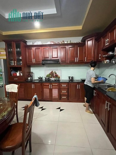 +CHÍNH CHỦ BÁN NHÀ HXH LẠC LONG QUÂN QUẬN 11-4TẦNG ĐÚC BTCT-NỞ HẬU-5PN–CHỈ 8.2TỶ