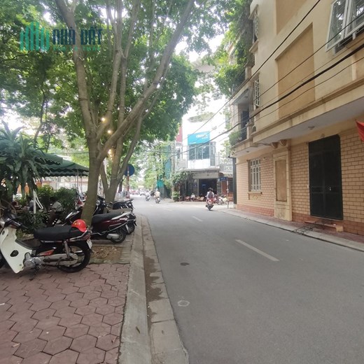 Bán nhà MP Nghĩa Đô, 5T, DT 40m2, MT 4m, lô góc, PH xây VP, toà CHDV, giá chỉ 12 tỷ