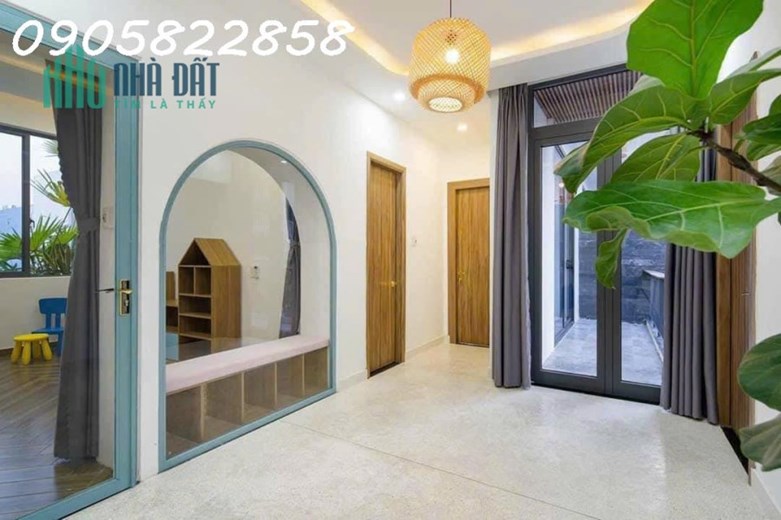 Villa Nam Việt Á kề bên Sông Hàn giá chỉ 14 tỷ x đang kinh doanh 100tr/ tháng