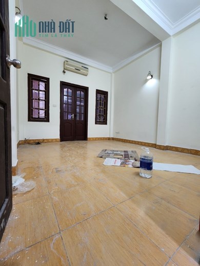 Cho thuê nhà nguyên căn ngõ 190 Hoàng Mai. Gần ô tô tránh, gần các trường ĐH lớn như Bách Khoa -