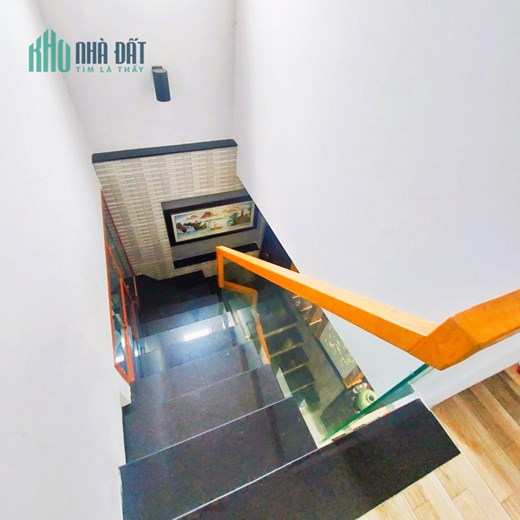 NHÀ SÁT HỒNG LONG - 3 TẦNG - NHÍCH 5 TỶ - NGỘP NẶNG