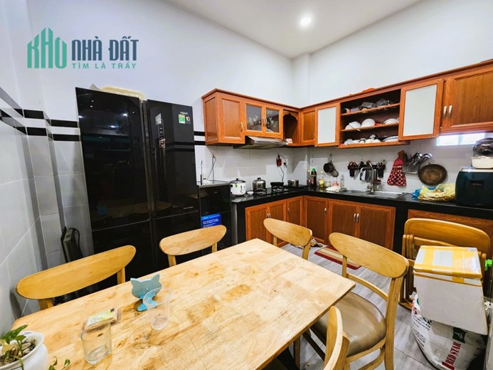 NHÀ SÁT HỒNG LONG - 3 TẦNG - NHÍCH 5 TỶ - NGỘP NẶNG