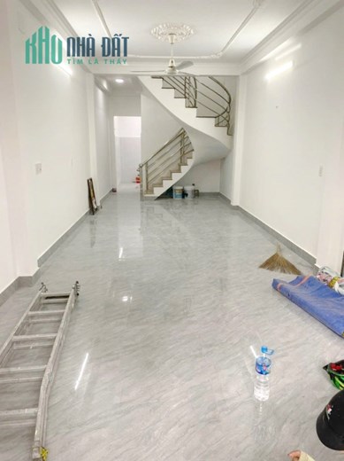 Nhà mặt tiền nhánh Dương Bá Trạc Phường 1 Q8 giá 20tr