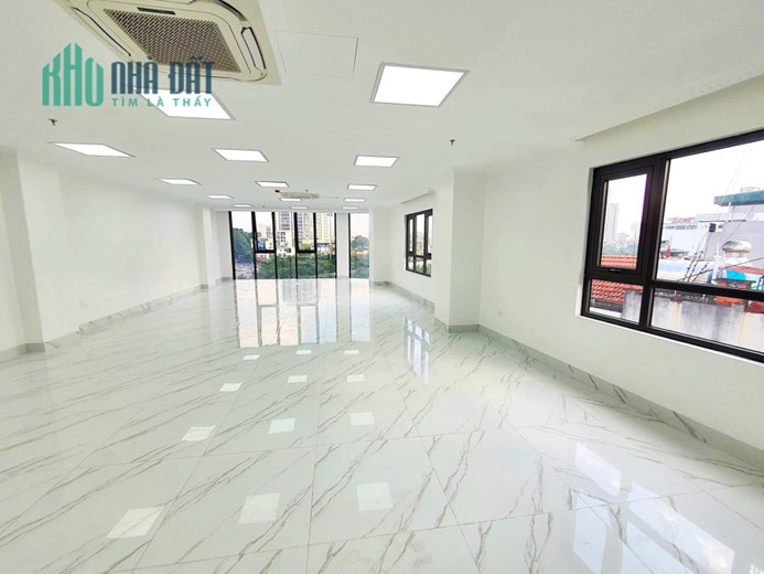 Bán căn nhà 6T phố Hoàng Quốc Việt, 68m2, MT 5m thang máy, thông sàn. Giá 18 tỷ.