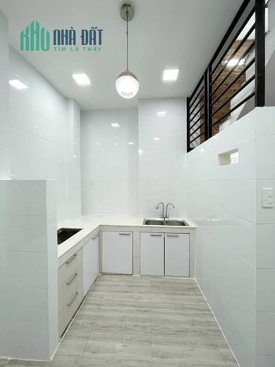 Nhà mới 3 tầng hẻm thông Dương Bá Trạc P2Q8 - 4.9 tỷ