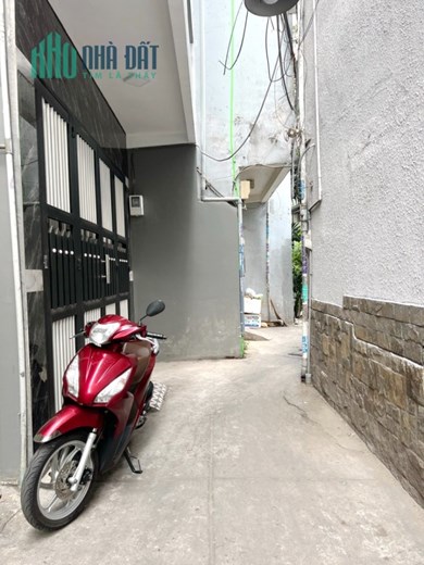 Nhà mới 3.7x11 nở hậu trệt/2 lầu/ST Sư Vạn Hạnh P2Q10