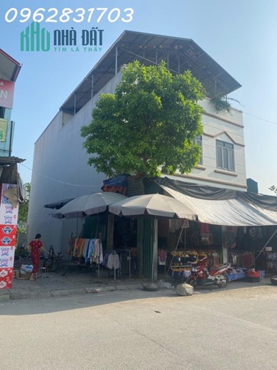 chính chủ bán nhanh lô đất mặt đài phun nước phố chợ lương sơn