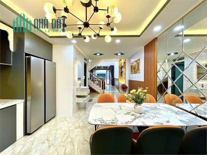 Siêu Phẩm Phạm Văn Chiêu, Gò Vấp – Đường 12m, 70m2, 5 tầng tặng nội thất.