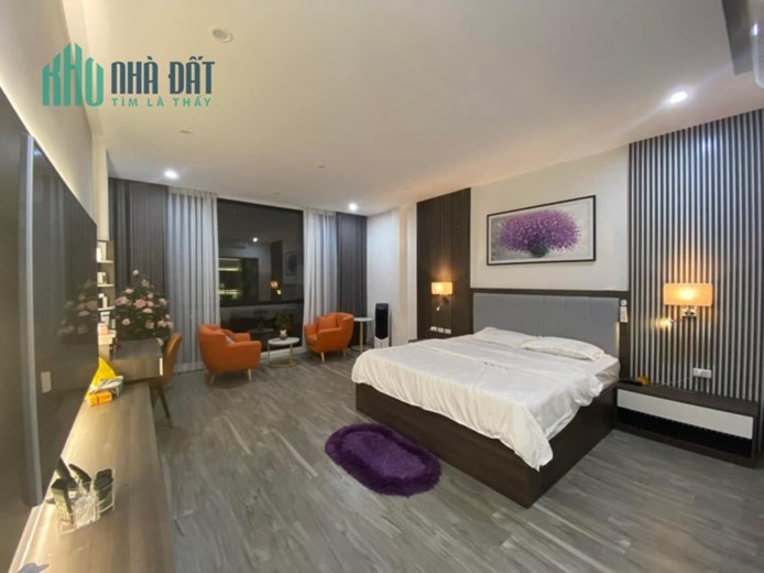 Bán nhà đường Hoàng Quốc Việt, Q Cầu Giấy 100m2, 5T, MT 5m, vỉa hè rộng. Giá 22 tỷ.