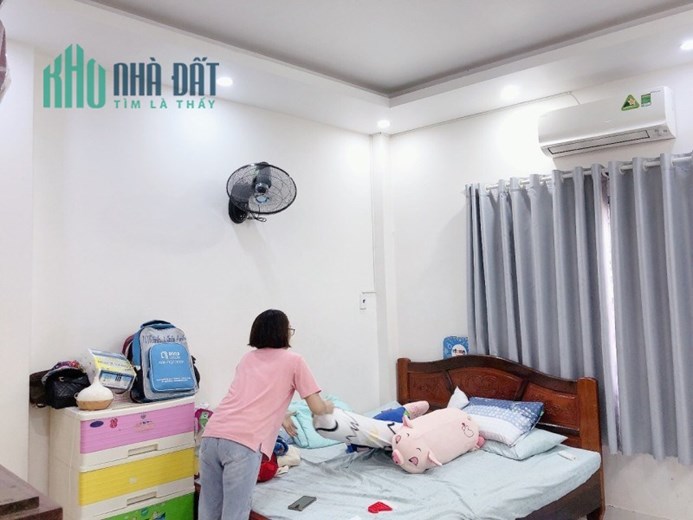 Nhà HXH 4Mx15M 3Tầng 3PN Phường Tân Sơn Nhì Quận Tân Phú.