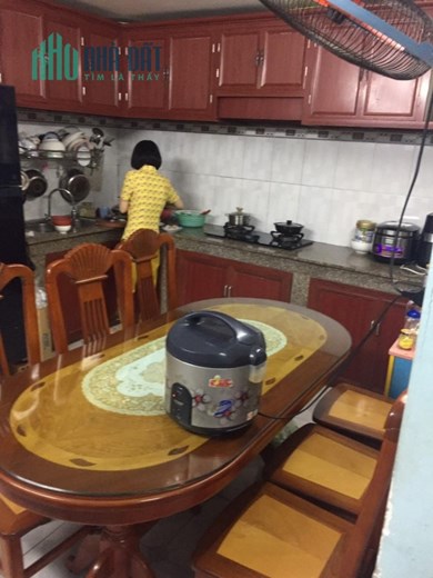 Bán nhà QL1A,Q12, xe 7 chỗ đậu cửa, 64m2, 3PN, nở hậu, Giả chỉ 3 TỶ 2