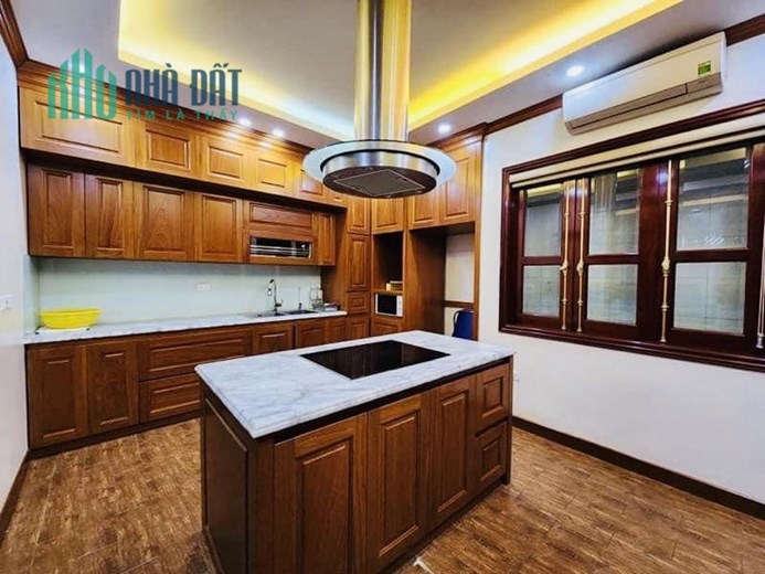 Bán Nhà Mặt Phố Trung Tâm Quận Ba Đình Khu 7.2ha. Diện Tích 80m2 x 6 Tầng 1 Tum Thang Máy Nhập. Vỉa