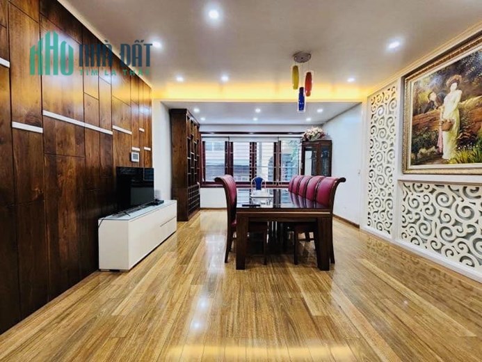 Bán Nhà Mặt Phố Trung Tâm Quận Ba Đình Khu 7.2ha. Diện Tích 80m2 x 6 Tầng 1 Tum Thang Máy Nhập. Vỉa
