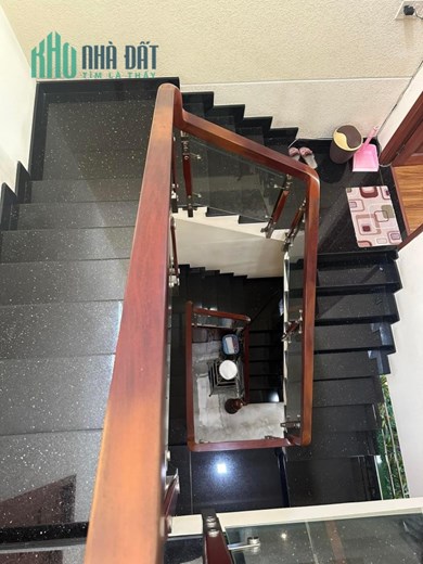 Bán nhà HXH 8m Lạc Long Quân - Ông Ích Khiêm, DT: 4x17m, 4 Tầng mới, 4PN, giá 10.5 tỷ.