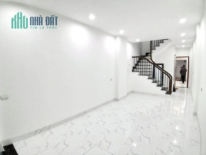 Bán Nhà Ngõ 130 Xuân Thủy (Chợ nhà xanh) 51m2, 6 Tầng MT 3.5 m2, Giá 11.2 tỷ TL
