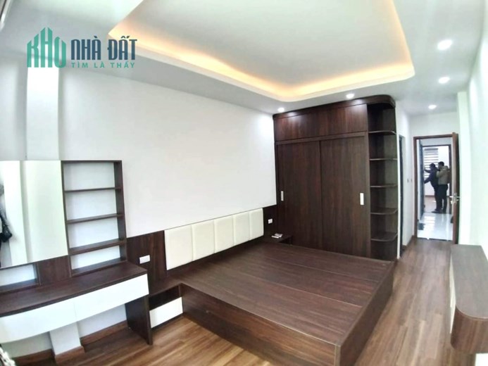 Bán Nhà Ngõ 130 Xuân Thủy (Chợ nhà xanh) 51m2, 6 Tầng MT 3.5 m2, Giá 11.2 tỷ TL