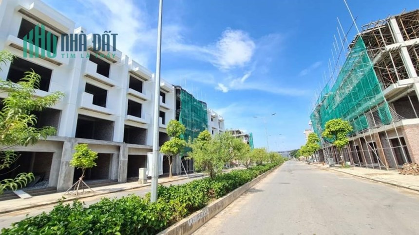 Cắt lỗ cực sâu Nhà Phố 100m 5 tầng đường 24m. Park Hill Vĩnh Yên