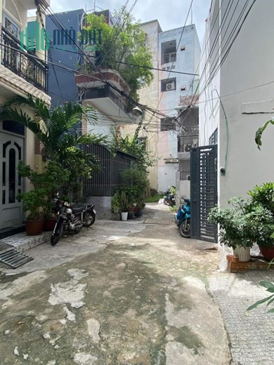 NHÀ LÔ GÓC - PHÚ NHUẬN - HẺM TRƯỚC NHÀ 6M - SỔ VUÔNG ĐẸP - 4 TẦNG BTCT - 43M2 - 6.3 TỶ TL
