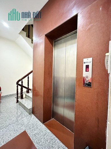 Bán nhà Mặt tiền Khu Thảo Điền, căn góc, ngang 11m, giảm 6 tỷ còn 23 tỷ, 6 tầng + thang máy.