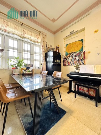 Bán nhà Mặt tiền Khu Thảo Điền, căn góc, ngang 11m, giảm 6 tỷ còn 23 tỷ, 6 tầng + thang máy.