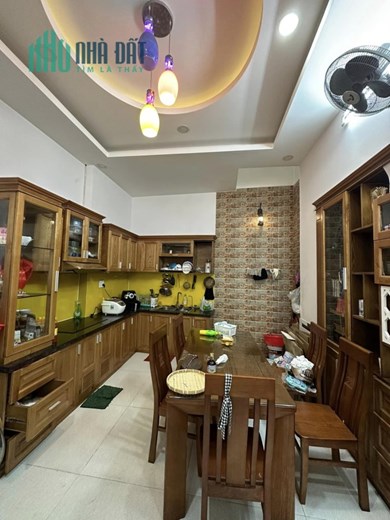 NHÀ TÂN BÌNH GIÁ QUÁ TỐT - HXH ĐỖ CỬA - 51m2 - SỔ ĐẸP VUÔNG VỨC - NHỈNH 5 TỶ