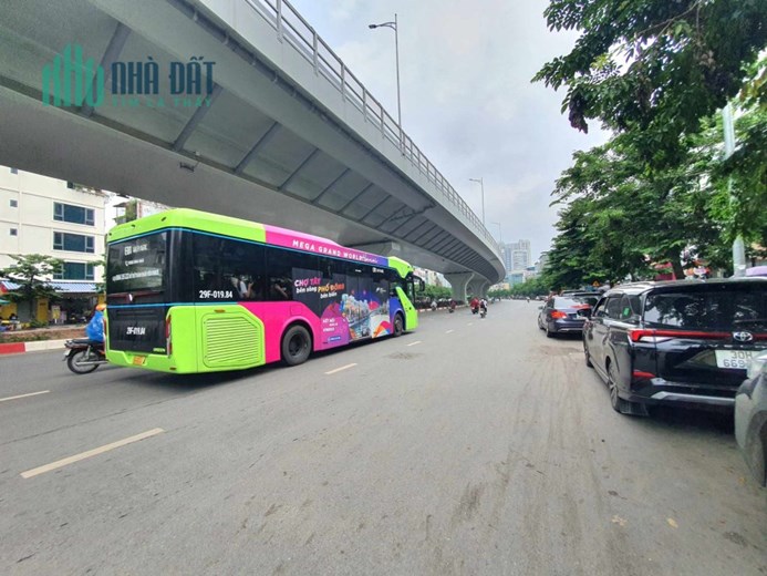 BÁN CCMN 17 PHÒNG - MINH KHAI - 61M2 X 7 TẦNG THANG MÁY - MT6M - 15M RA Ô TÔ - DÒNG TIỀN 1 TỶ/NĂM -