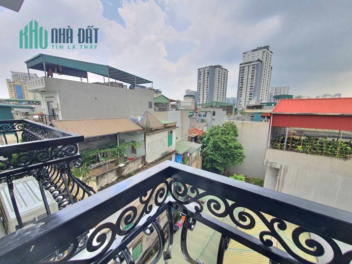 BÁN CCMN 17 PHÒNG - MINH KHAI - 61M2 X 7 TẦNG THANG MÁY - MT6M - 15M RA Ô TÔ - DÒNG TIỀN 1 TỶ/NĂM -
