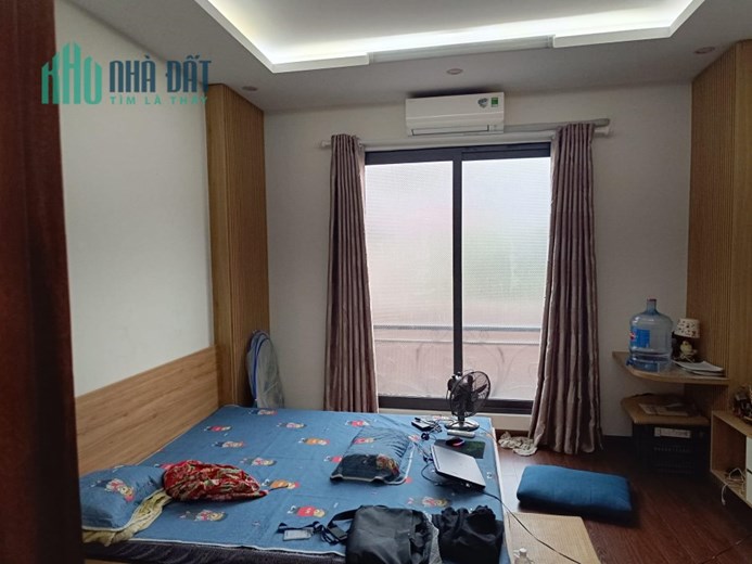 Bán nhà Nguyễn Sơn, LB, 35m,5 tầng, 10m ô tô dừng đỗ, nhỉnh 4 tỷ.