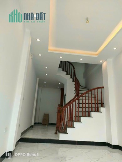 BÁN GẤP  nhà phố Bùi Xương Trạch, Thanh Xuân. 38m2 x 5T, MT 4,6m, Lô góc.Giá 4 tỷ